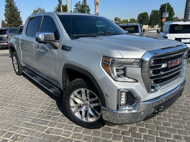 2019 GMC Sierra 4WD Crew Cab Short Box SLT's photo