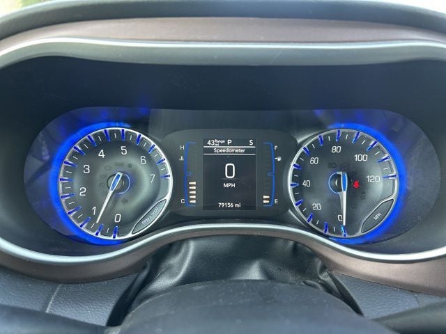 2022 Chrysler Voyager LX