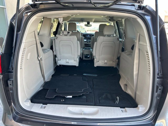 2021 Chrysler Voyager LXI