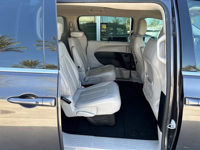 2021 Chrysler Voyager LXI