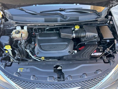 2021 Chrysler Voyager LXI