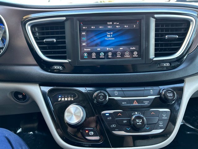 2021 Chrysler Voyager LXI