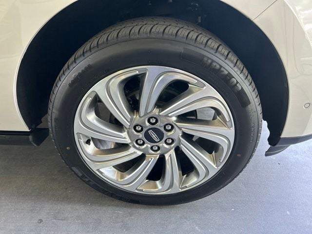 2024 Lincoln Navigator L Reserve