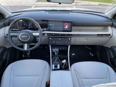 2026 Hyundai TUCSON SE FWD