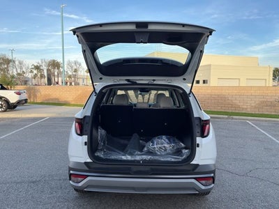 2026 Hyundai TUCSON SE FWD