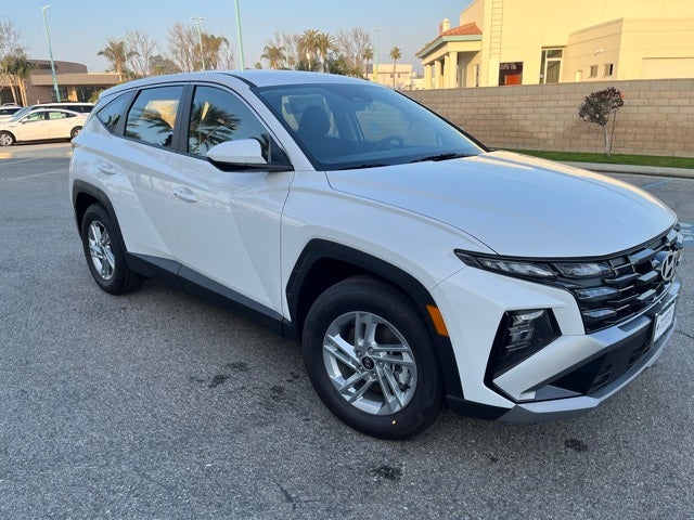 2026 Hyundai TUCSON SE FWD