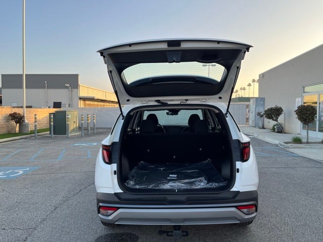 2026 Hyundai TUCSON SE FWD