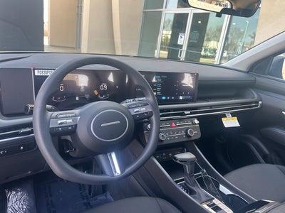 2026 Hyundai TUCSON SE FWD