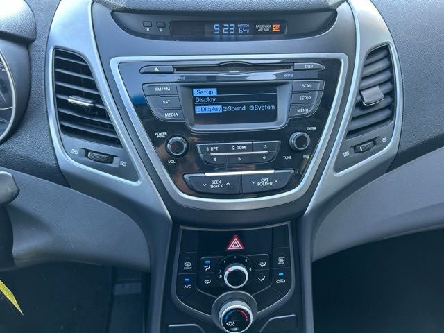 2014 Hyundai ELANTRA SE
