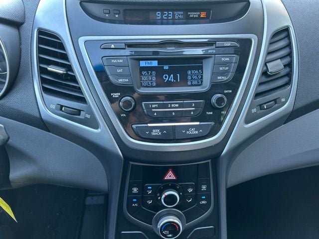 2014 Hyundai ELANTRA SE