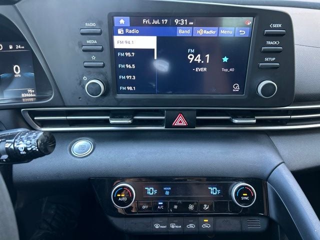 2022 Hyundai ELANTRA SEL