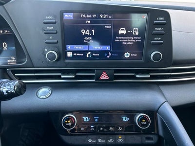 2022 Hyundai ELANTRA SEL