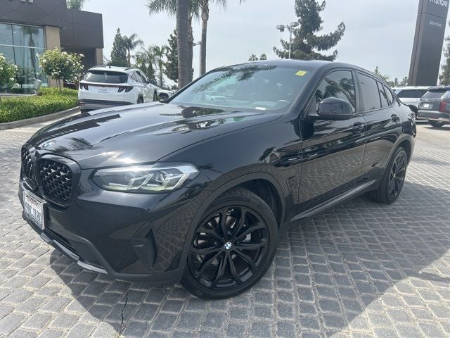 2022 BMW X4 xDrive30i