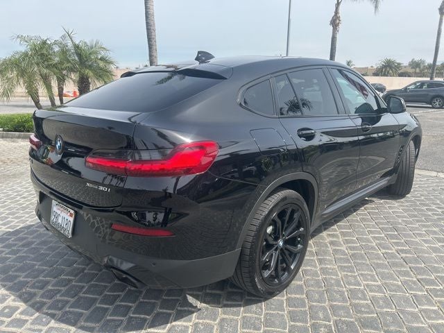2022 BMW X4 xDrive30i