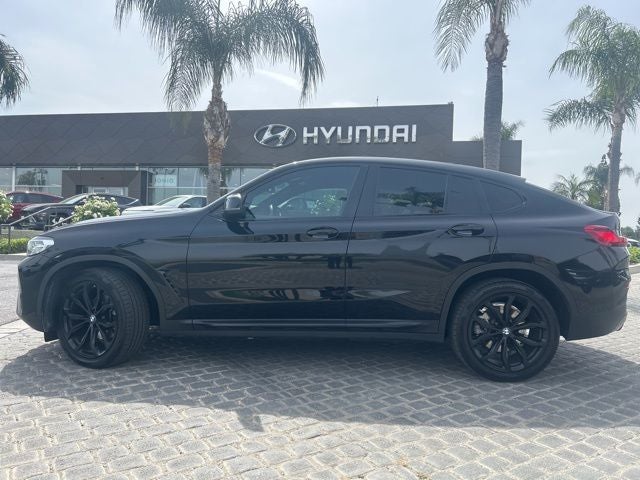 2022 BMW X4 xDrive30i