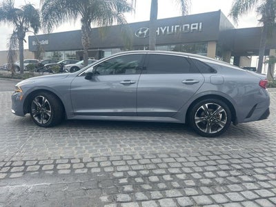2022 Kia K5 EX