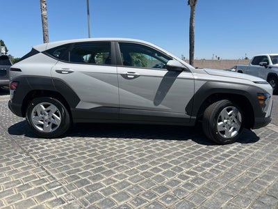 2026 Hyundai KONA SE FWD