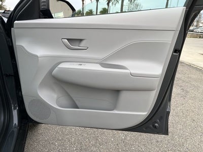 2026 Hyundai KONA SE FWD