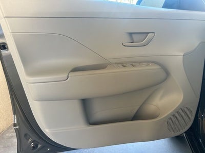 2026 Hyundai KONA SE FWD