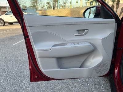 2026 Hyundai KONA SE FWD