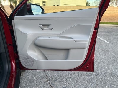 2026 Hyundai KONA SE FWD