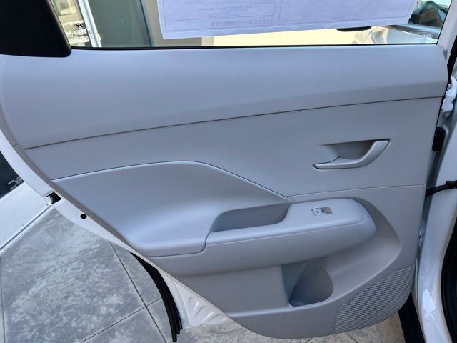 2027 Hyundai KONA SE FWD