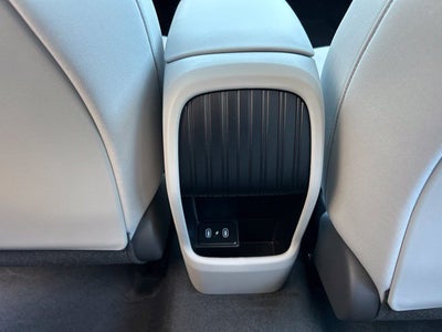2027 Hyundai KONA SE FWD