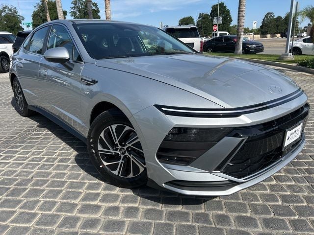 2026 Hyundai Sonata Blue's photo
