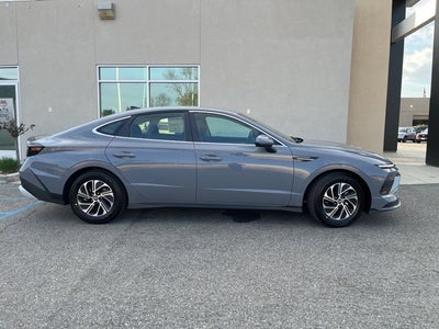 2026 Hyundai SONATA HYBRID Blue