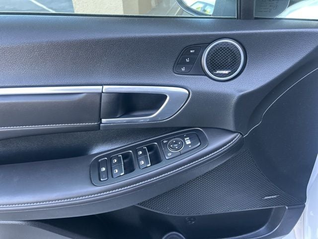 2023 Hyundai SONATA HYBRID Limited CERTIFIED