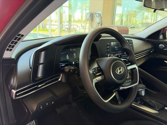 2025 Hyundai ELANTRA SE CERTIFIED