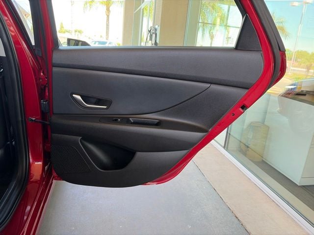 2025 Hyundai ELANTRA SE CERTIFIED
