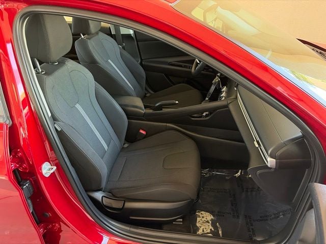 2025 Hyundai ELANTRA SE CERTIFIED