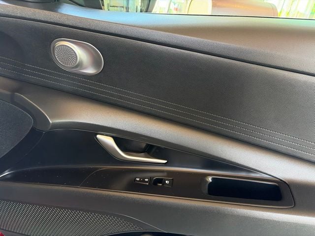 2025 Hyundai ELANTRA SE CERTIFIED