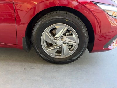 2025 Hyundai ELANTRA SE CERTIFIED