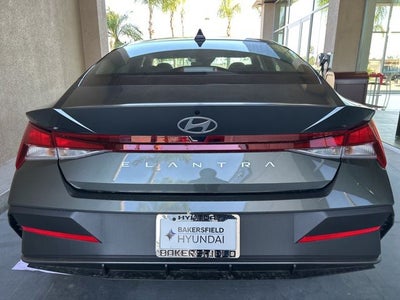 2026 Hyundai ELANTRA SE