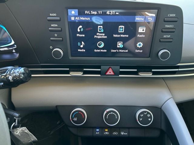 2026 Hyundai ELANTRA SE