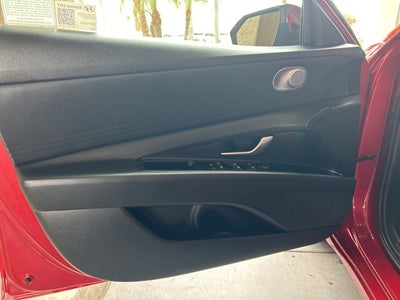 2025 Hyundai ELANTRA SE CERTIFIED