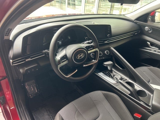 2025 Hyundai ELANTRA SE CERTIFIED