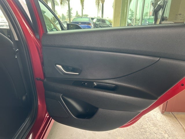 2025 Hyundai ELANTRA SE CERTIFIED