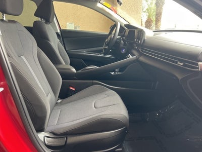 2025 Hyundai ELANTRA SE CERTIFIED