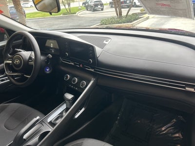 2025 Hyundai ELANTRA SE CERTIFIED