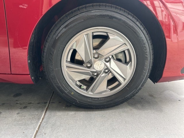 2025 Hyundai ELANTRA SE CERTIFIED