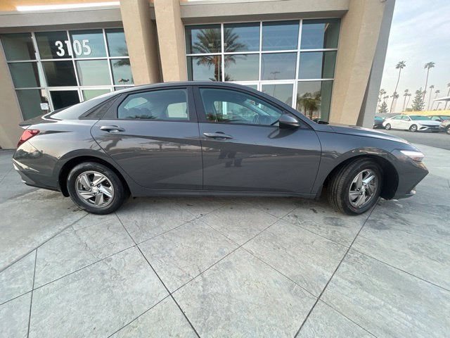 2025 Hyundai ELANTRA SE CERTIFIED