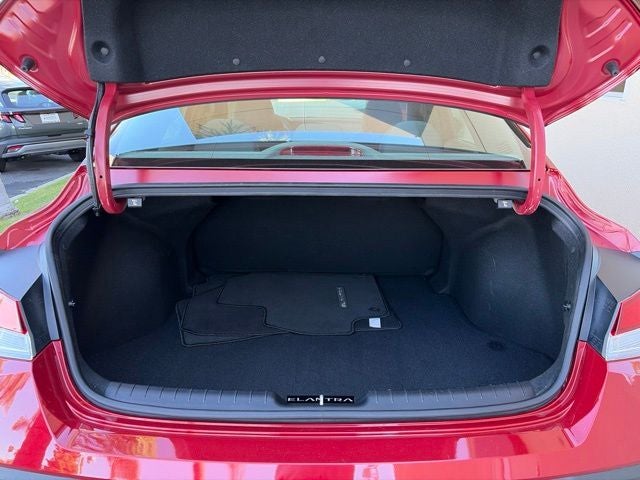 2025 Hyundai ELANTRA SE CERTIFIED