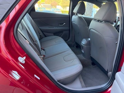 2025 Hyundai ELANTRA SE CERTIFIED