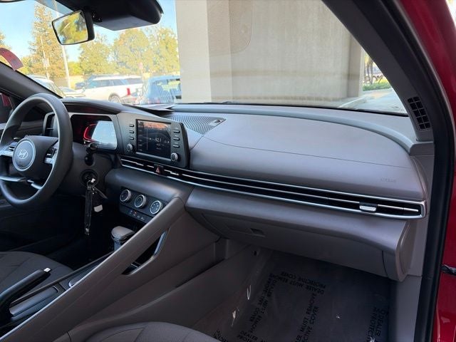 2025 Hyundai ELANTRA SE CERTIFIED