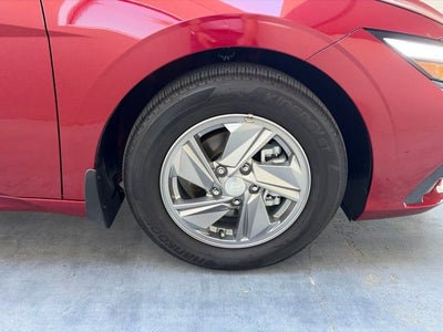 2025 Hyundai ELANTRA SE CERTIFIED