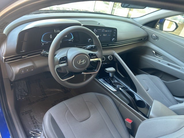 2025 Hyundai ELANTRA SE CERTIFIED