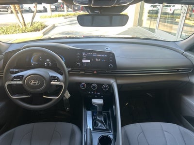 2025 Hyundai ELANTRA SE CERTIFIED